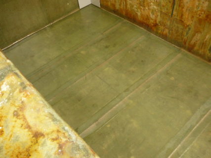 FRP特殊ライニング工法で補修した底面